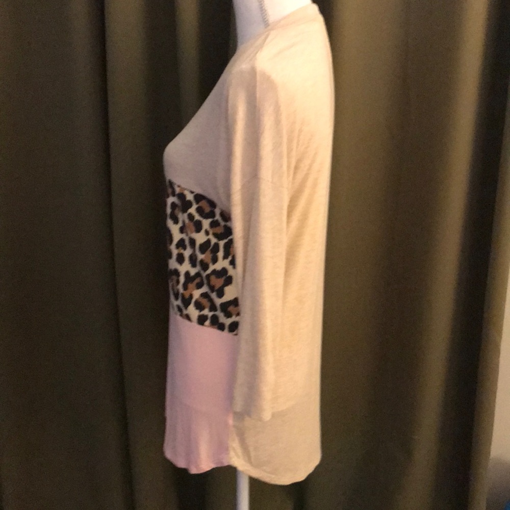 First Look size medium - Picture 2 of 7
